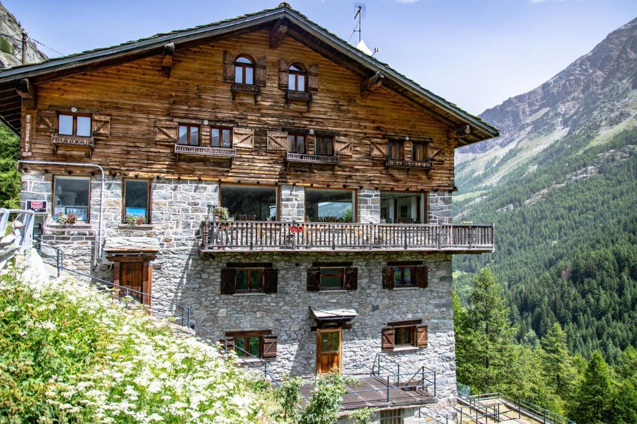 Hotel & Restaurant Perret - Mountain People Вальгризанш Экстерьер фото